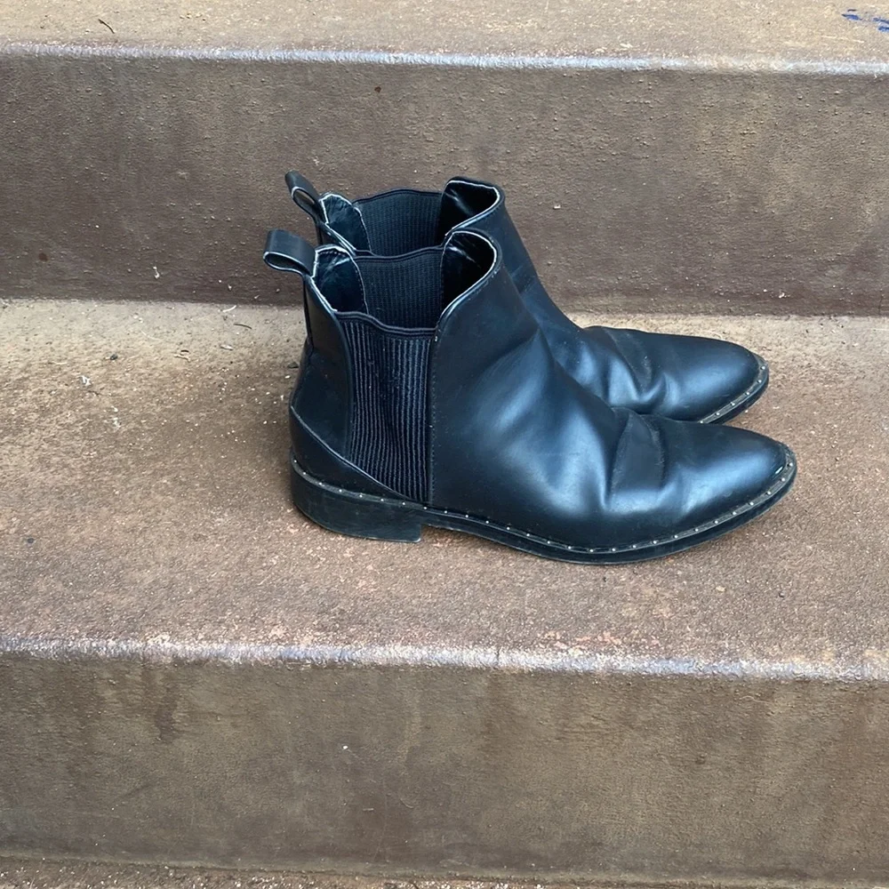 Zara “Chelsea” Boots - Picture 3 of 5